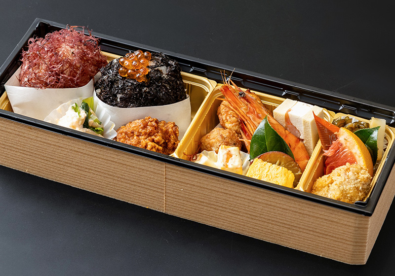 おにぎり弁当